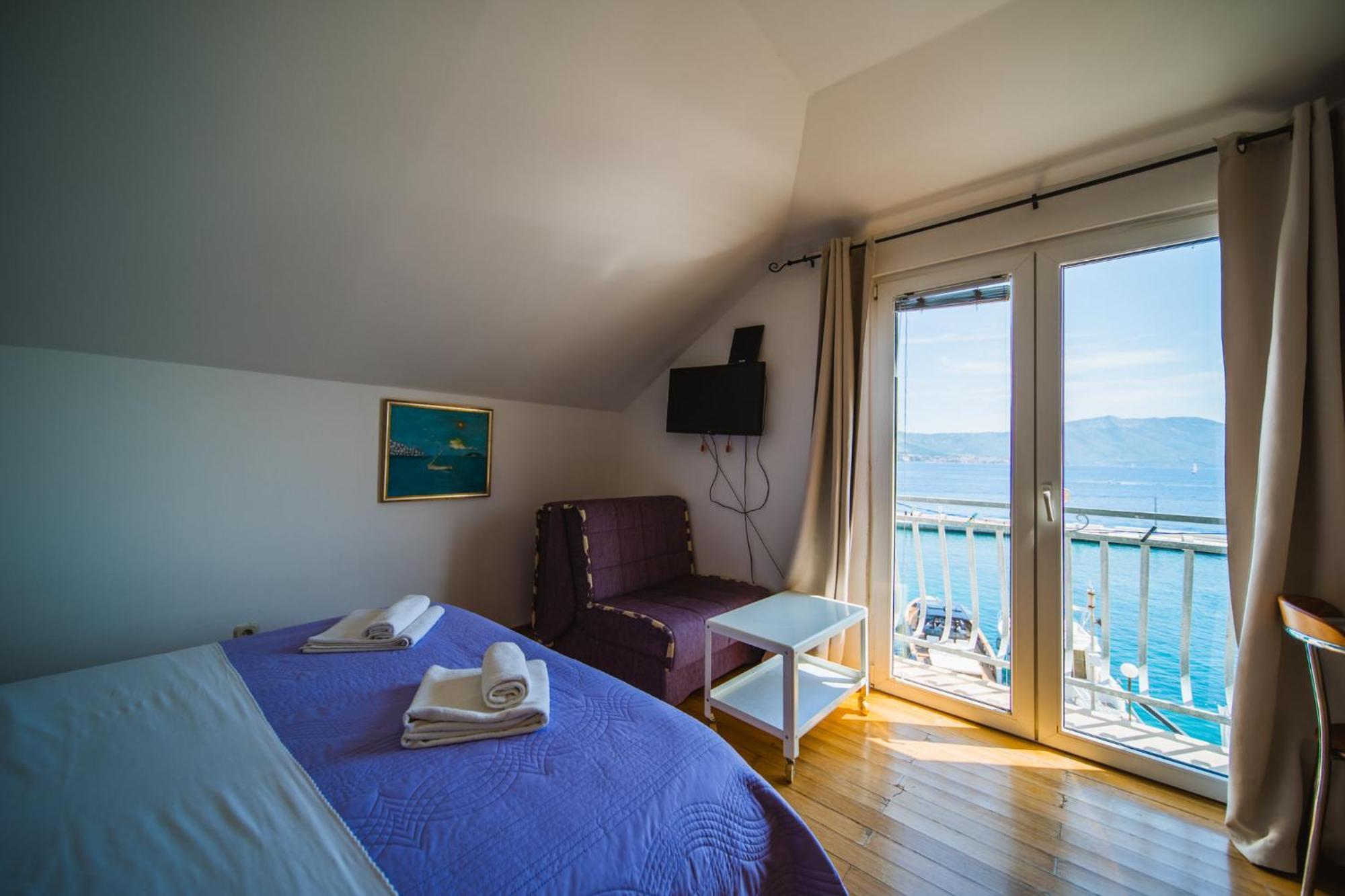 Apartments And Rooms Denoble Korcula Town Luaran gambar