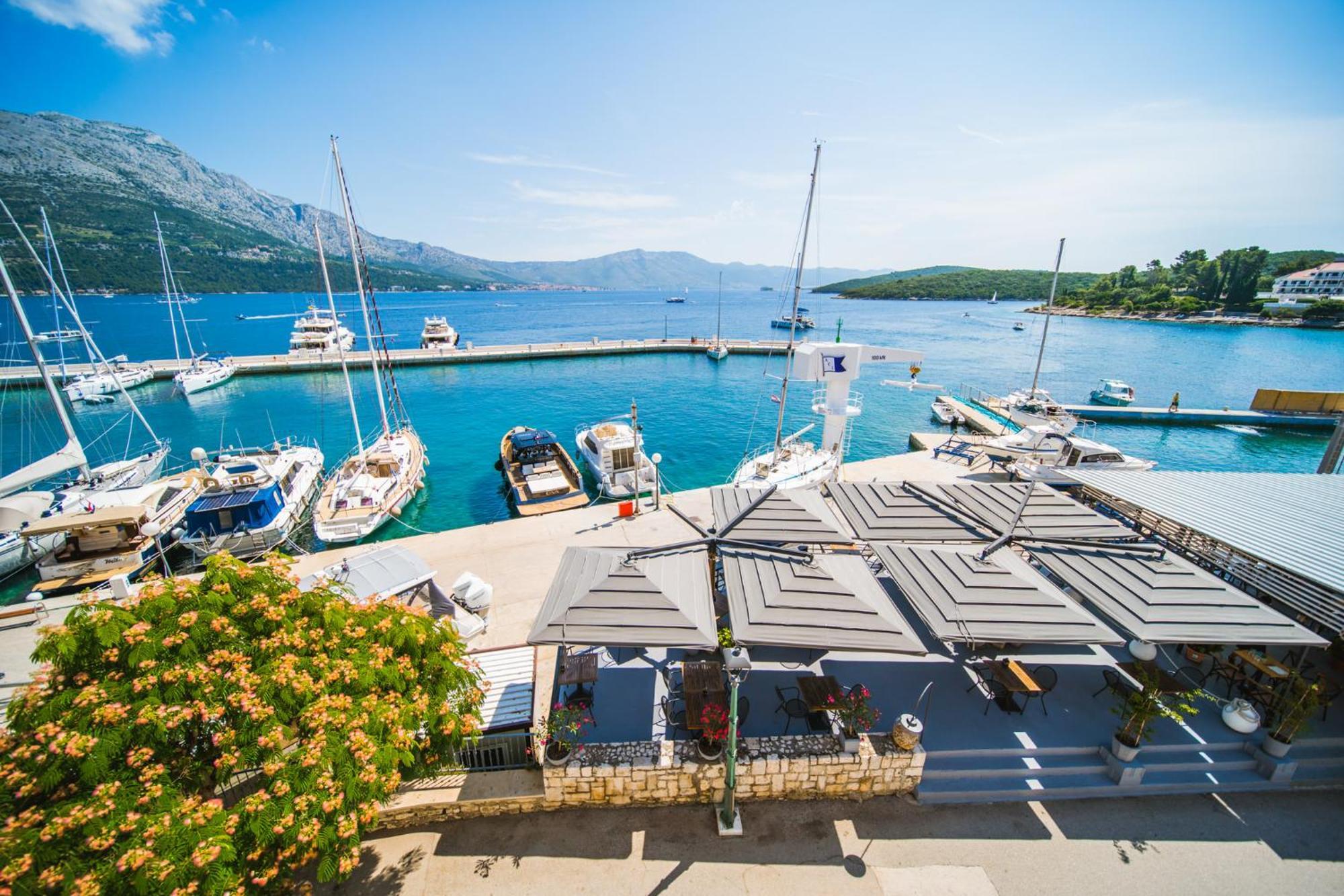Apartments And Rooms Denoble Korcula Town Luaran gambar