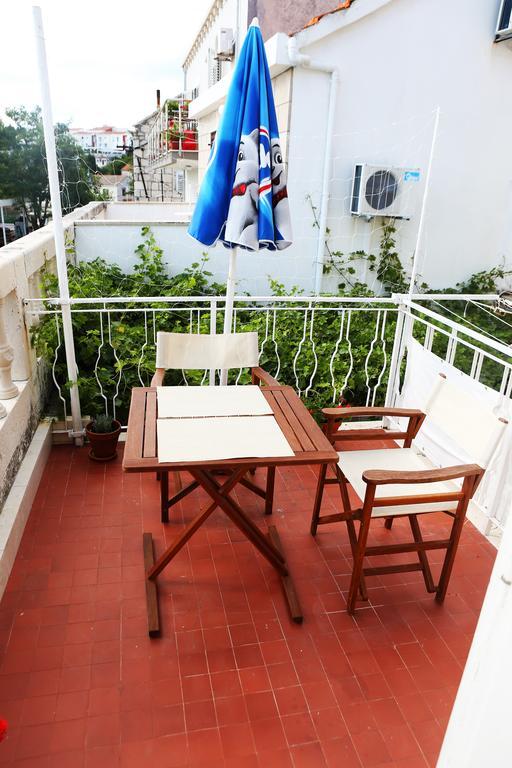 Apartments And Rooms Denoble Korcula Town Luaran gambar