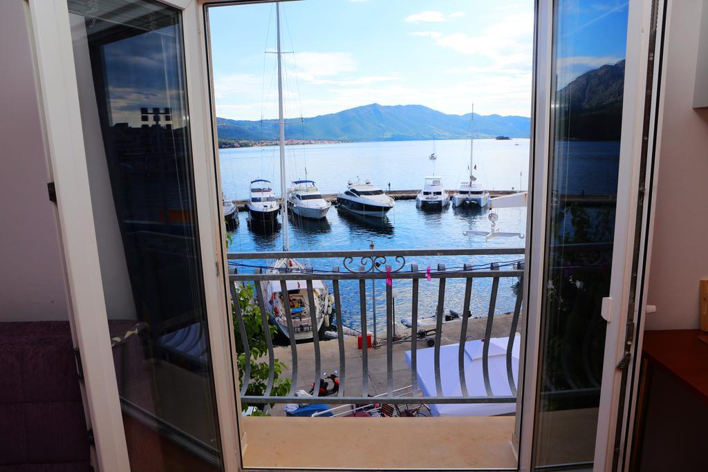 Apartments And Rooms Denoble Korcula Town Luaran gambar